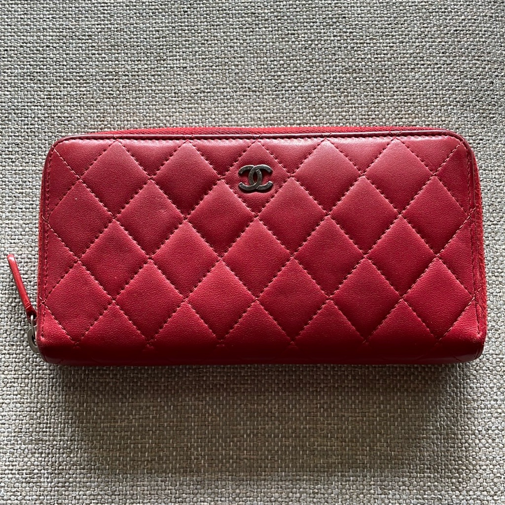 Chanel | Quilted Lambskin Diamond Stitch Full Zippy Long Wallet Silver H
